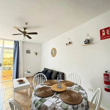 Acogedor Con Vistas Al Mar شقة